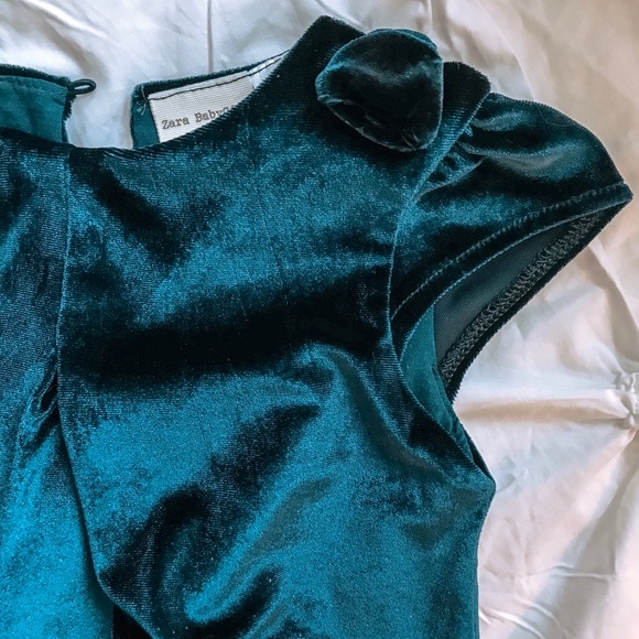 ZARA Baby Girl Velvet Holiday Dress - Picture 3 of 6